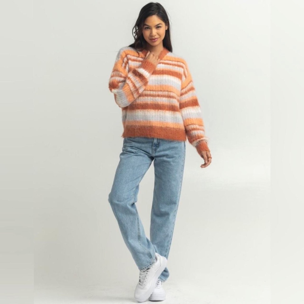 OBEY Super Soft Orange “Mowa” Sweater - Picture 2 of 5